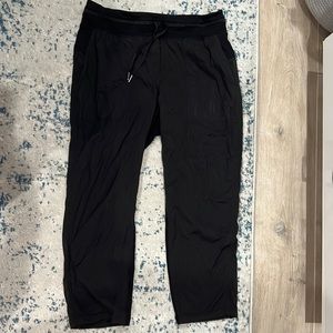 Lululemon Dance Studio Mid-Rise Crop 25"